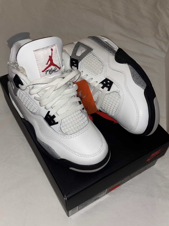 Jordan Shoes - Jordan Retro Sneakers - White/Black/Red